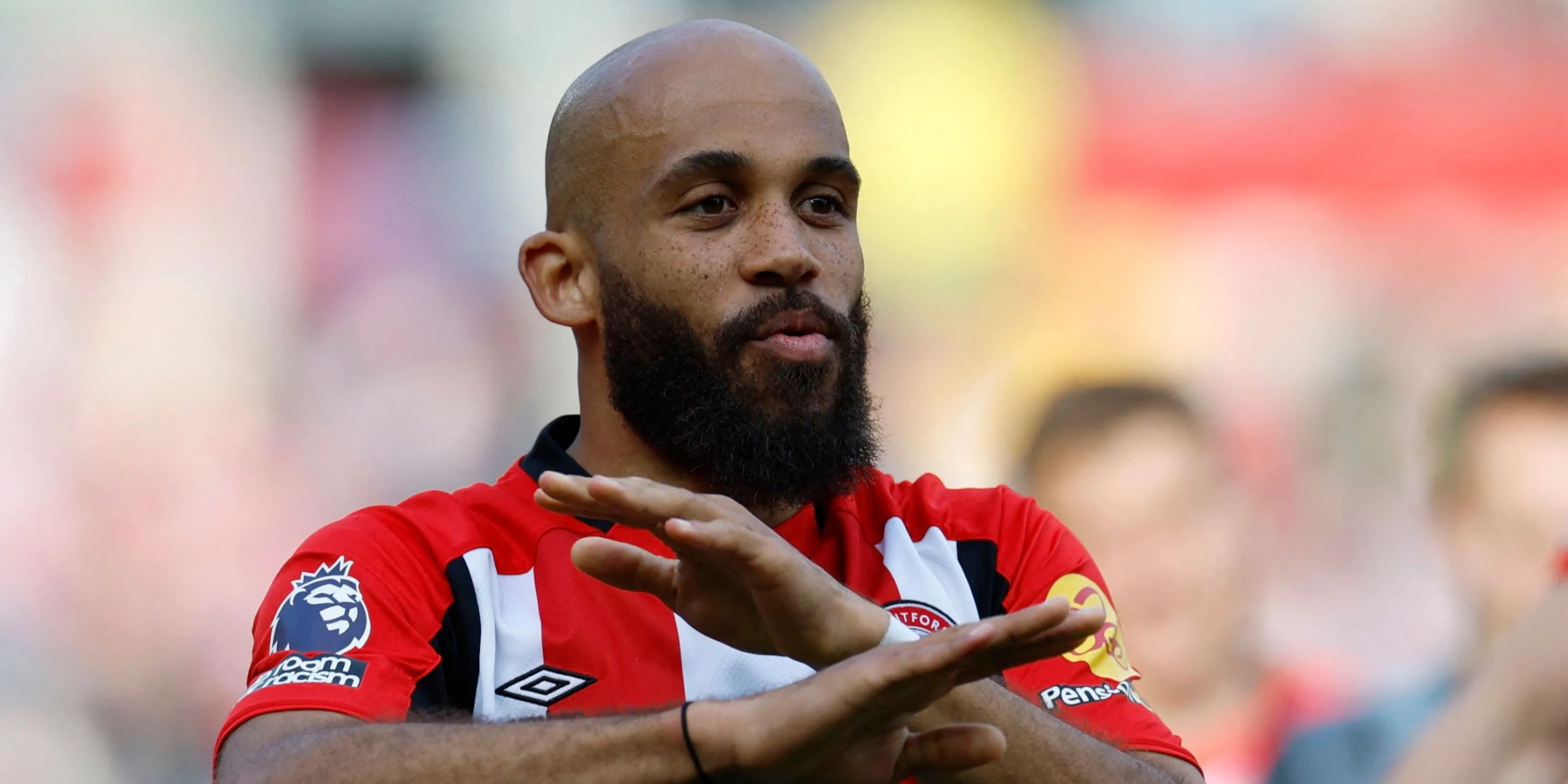 Bryan Mbeumo của Brentford ăn mừng bàn thắng