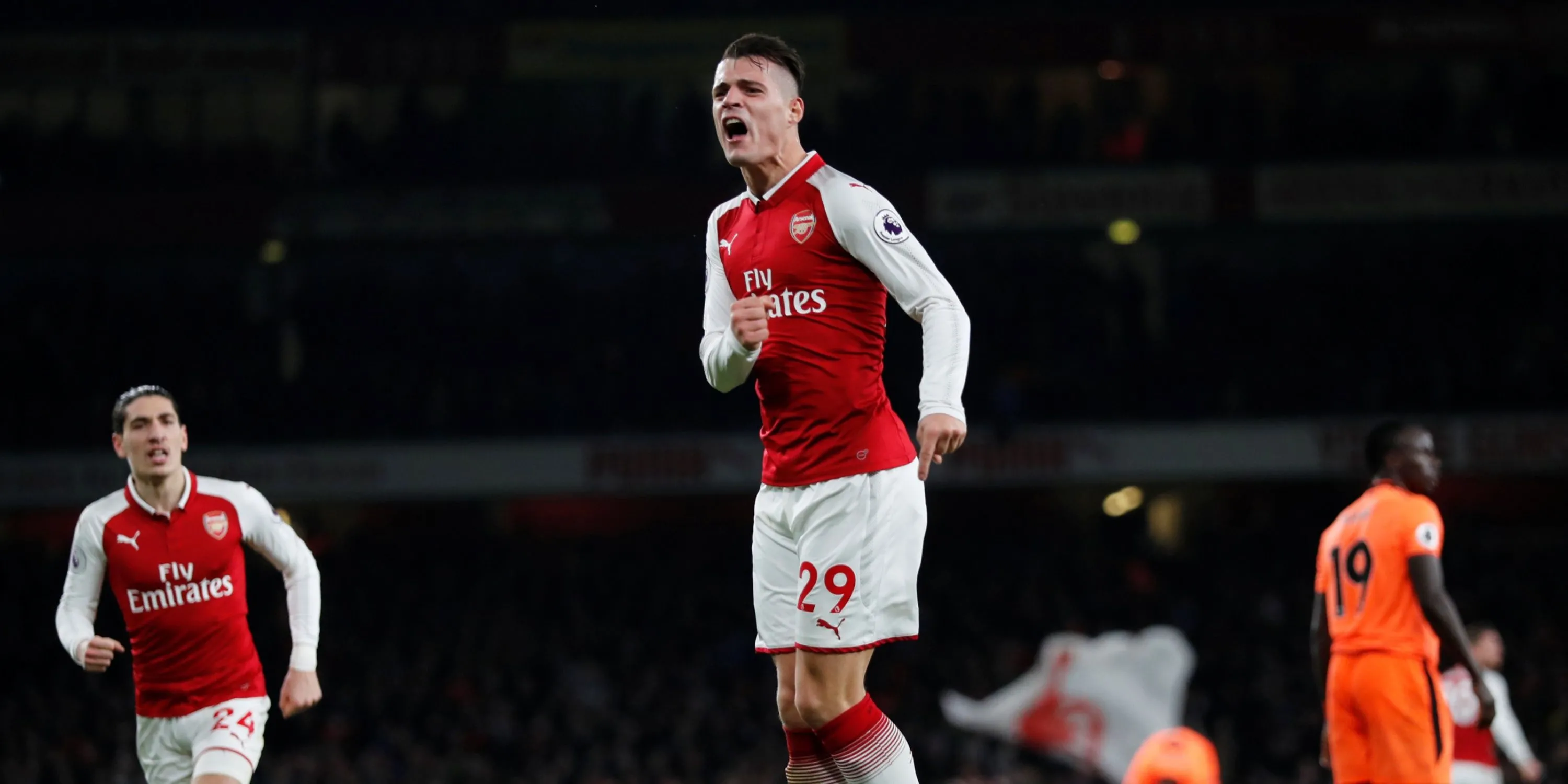 Granit Xhaka trong trận đấu cho Arsenal