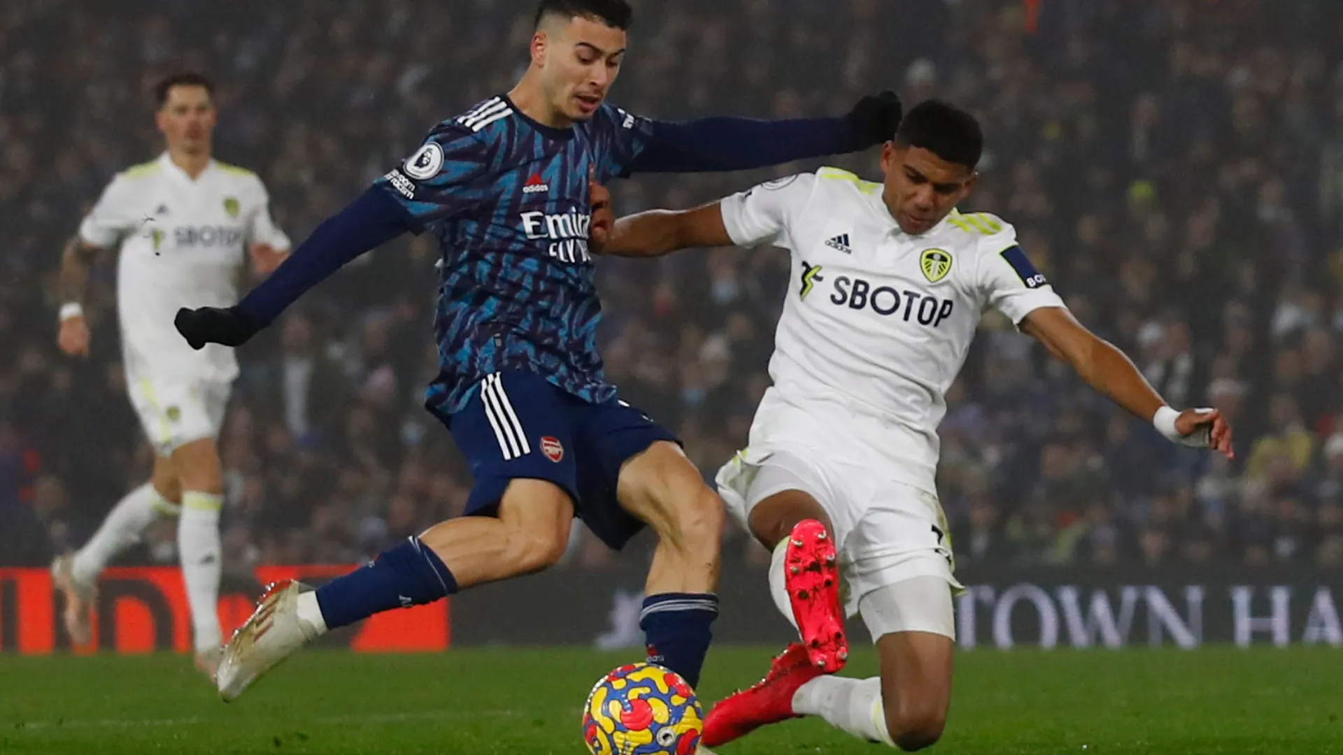 Hậu vệ Cody Drameh trong màu áo Leeds United