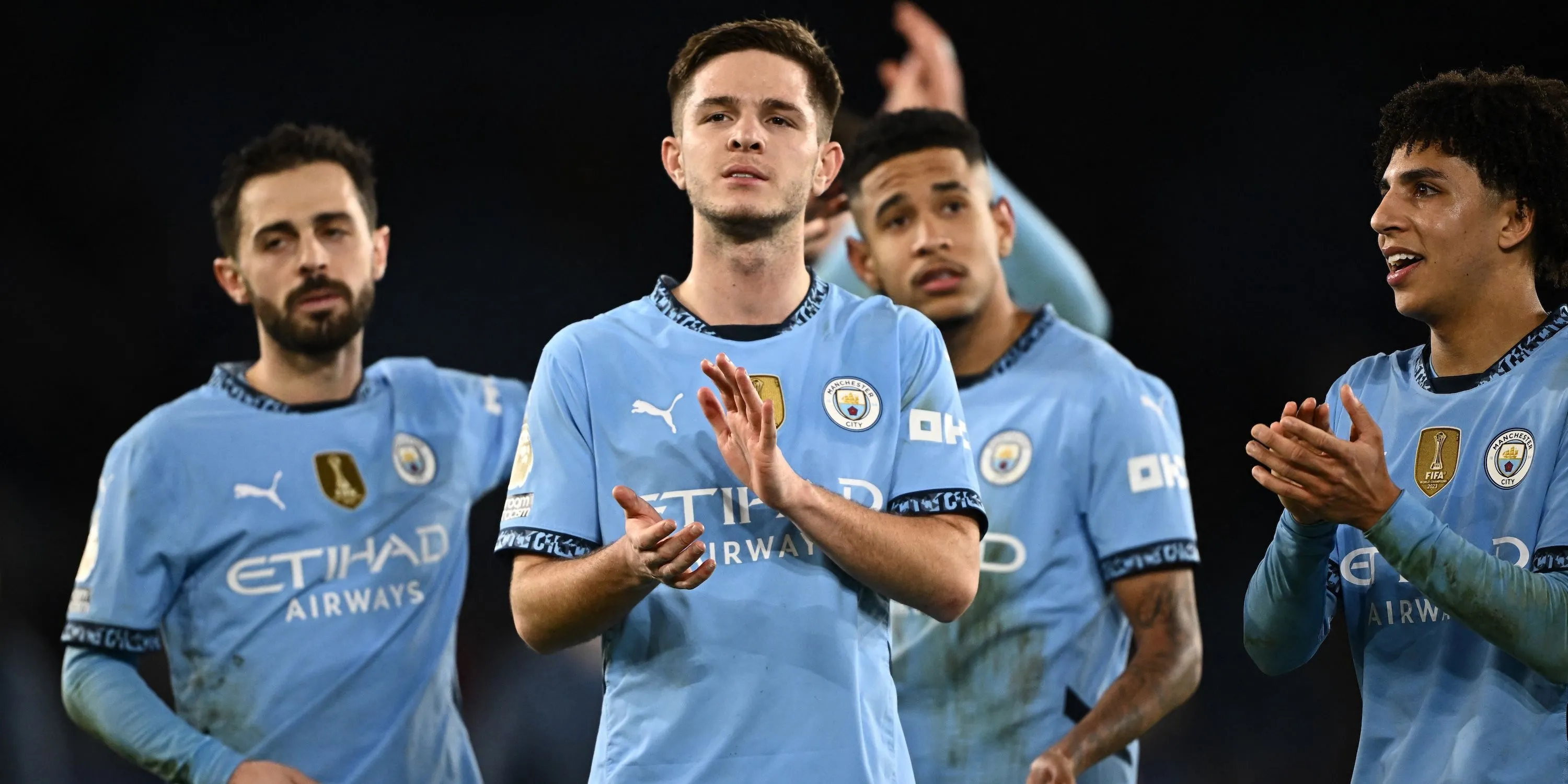 James McAtee của Manchester City ăn mừng bàn thắng, thể hiện tiềm năng của một tiền vệ tấn công chất lượng.