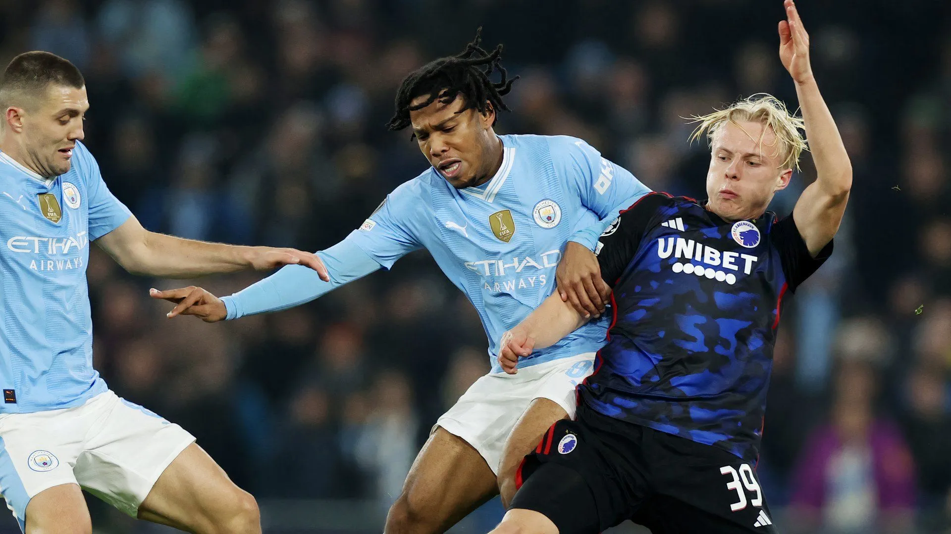 Micah Hamilton khi còn thi đấu cho đội trẻ Manchester City