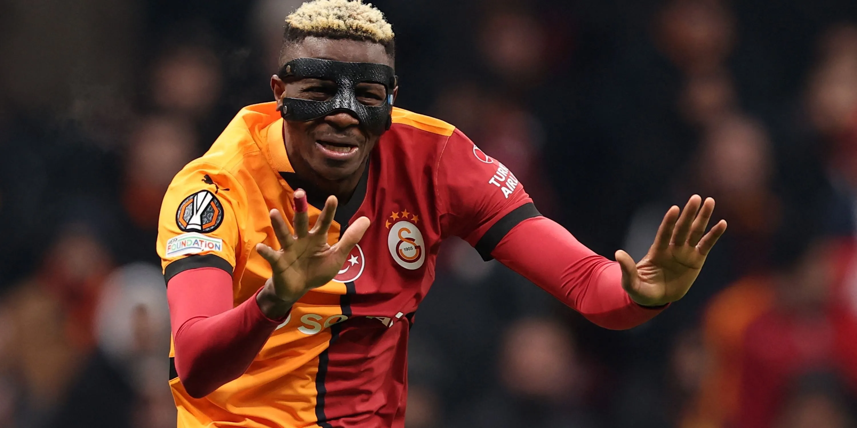 Tiền đạo Victor Osimhen của Galatasaray thể hiện cảm xúc, mục tiêu chuyển nhượng MU hè 2025.