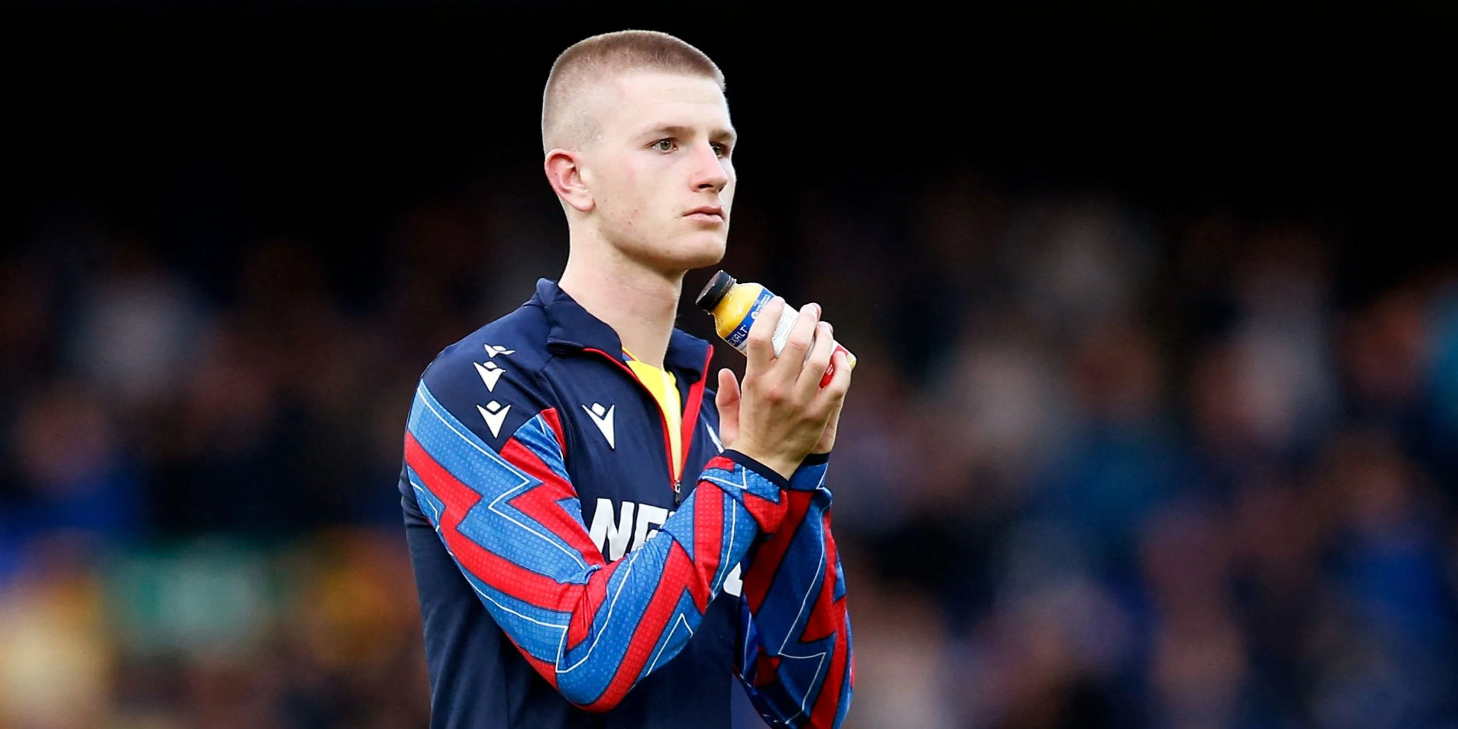Adam Wharton trong màu áo Crystal Palace tại Premier League