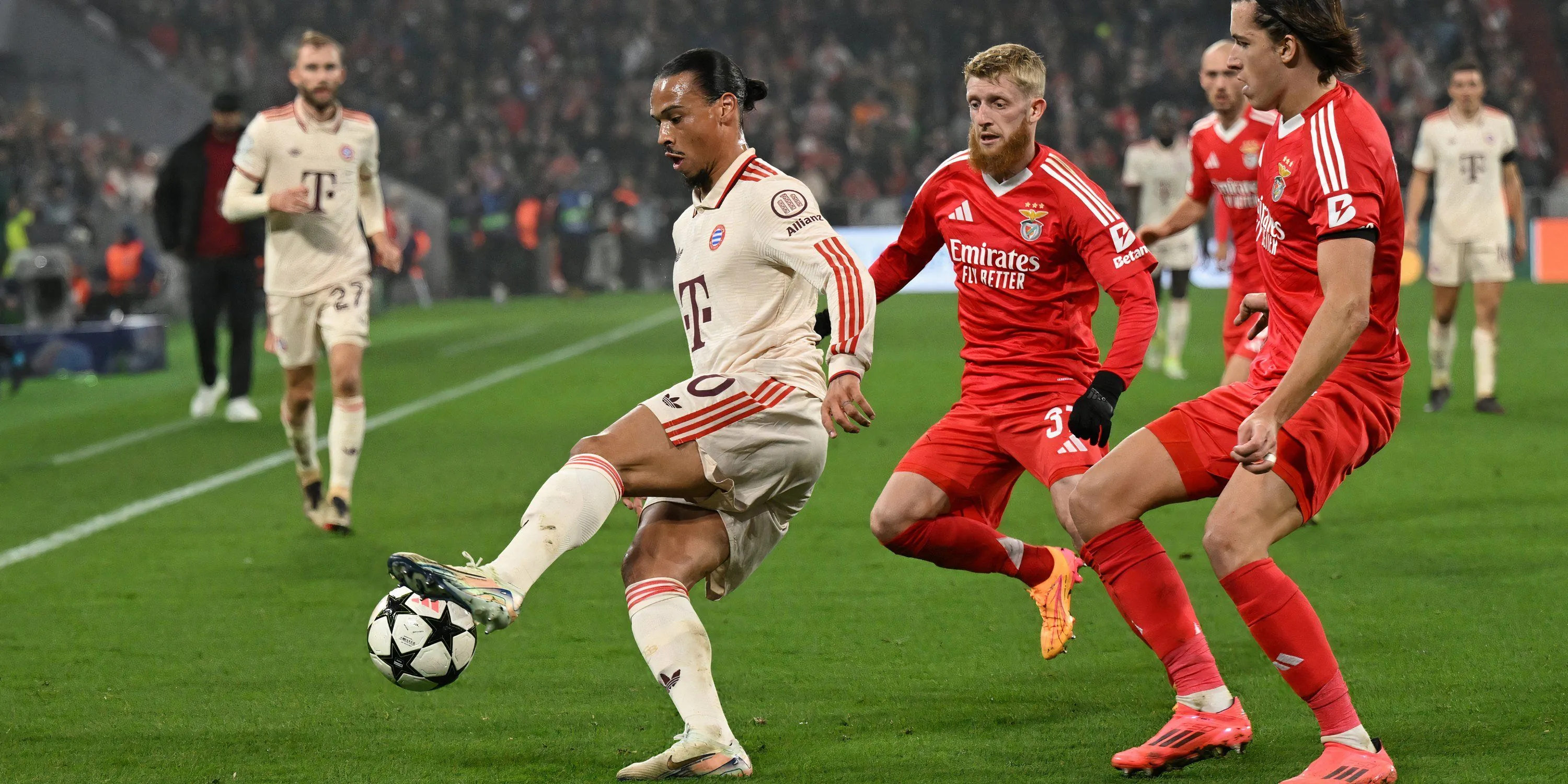Cầu thủ chạy cánh Leroy Sane trong màu áo Bayern Munich