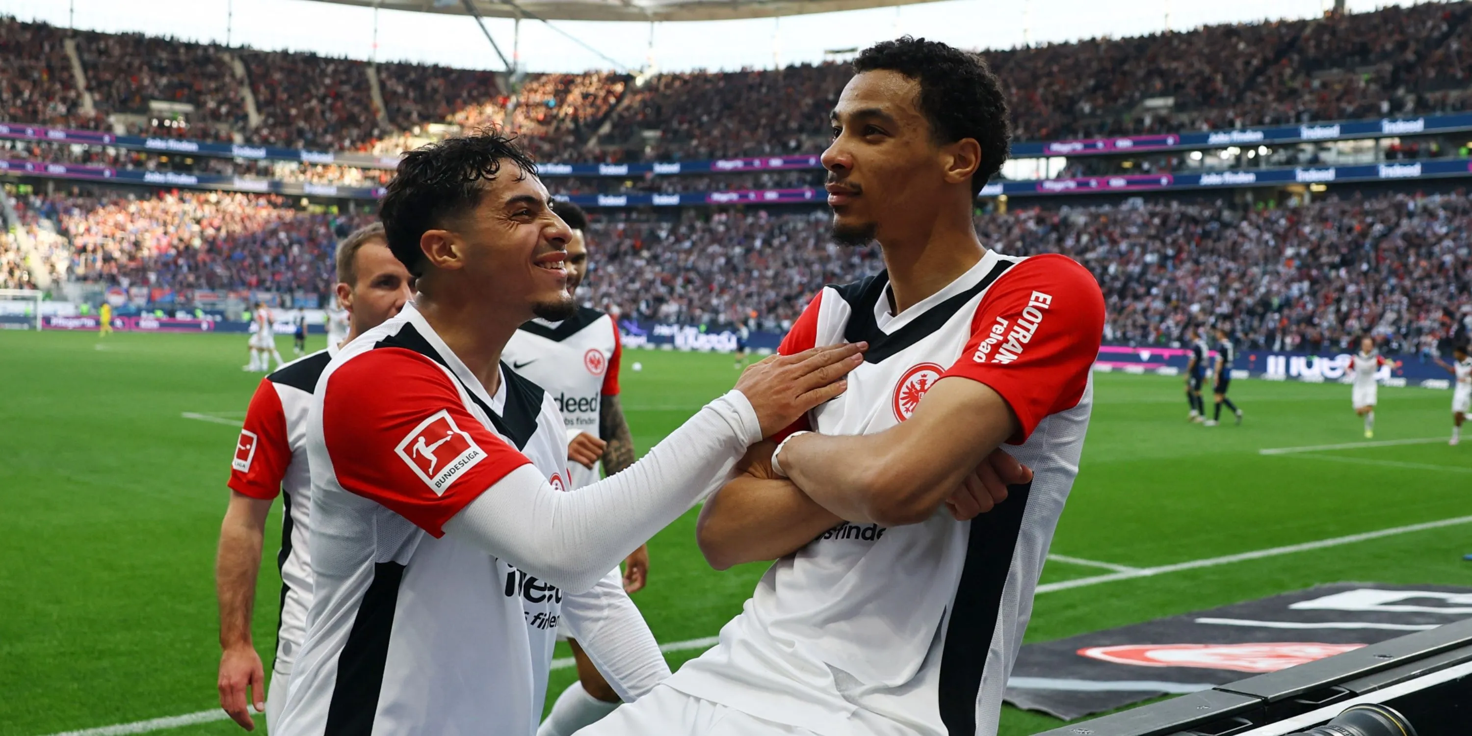 Hugo Ekitike thi đấu cho Eintracht Frankfurt, mục tiêu chuyển nhượng hàng đầu của Manchester United.