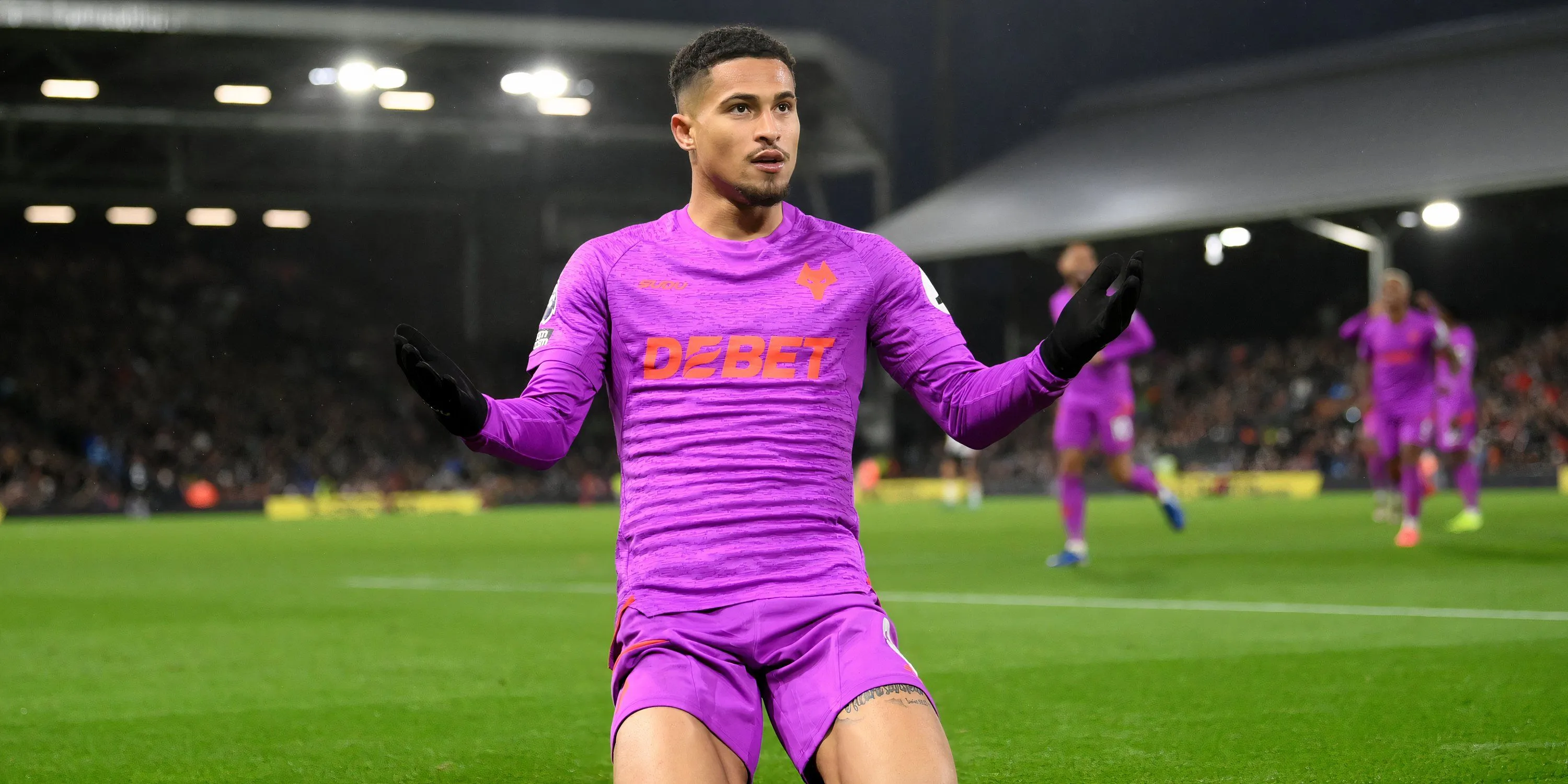 Joao Gomes, tiền vệ năng nổ của Wolves, trong một trận đấu tại Premier League