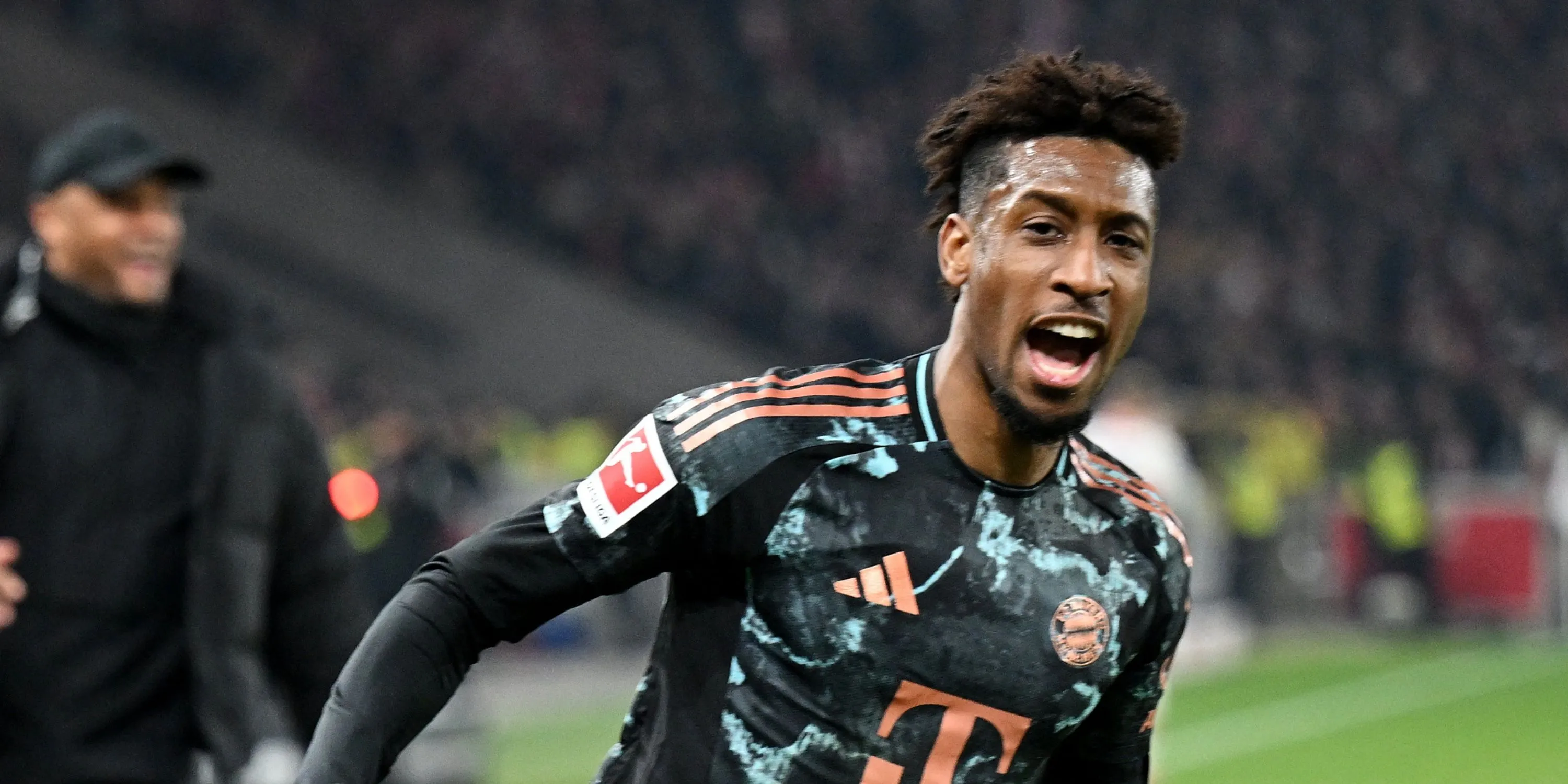 Kingsley Coman thi đấu cho Bayern Munich tại Bundesliga.