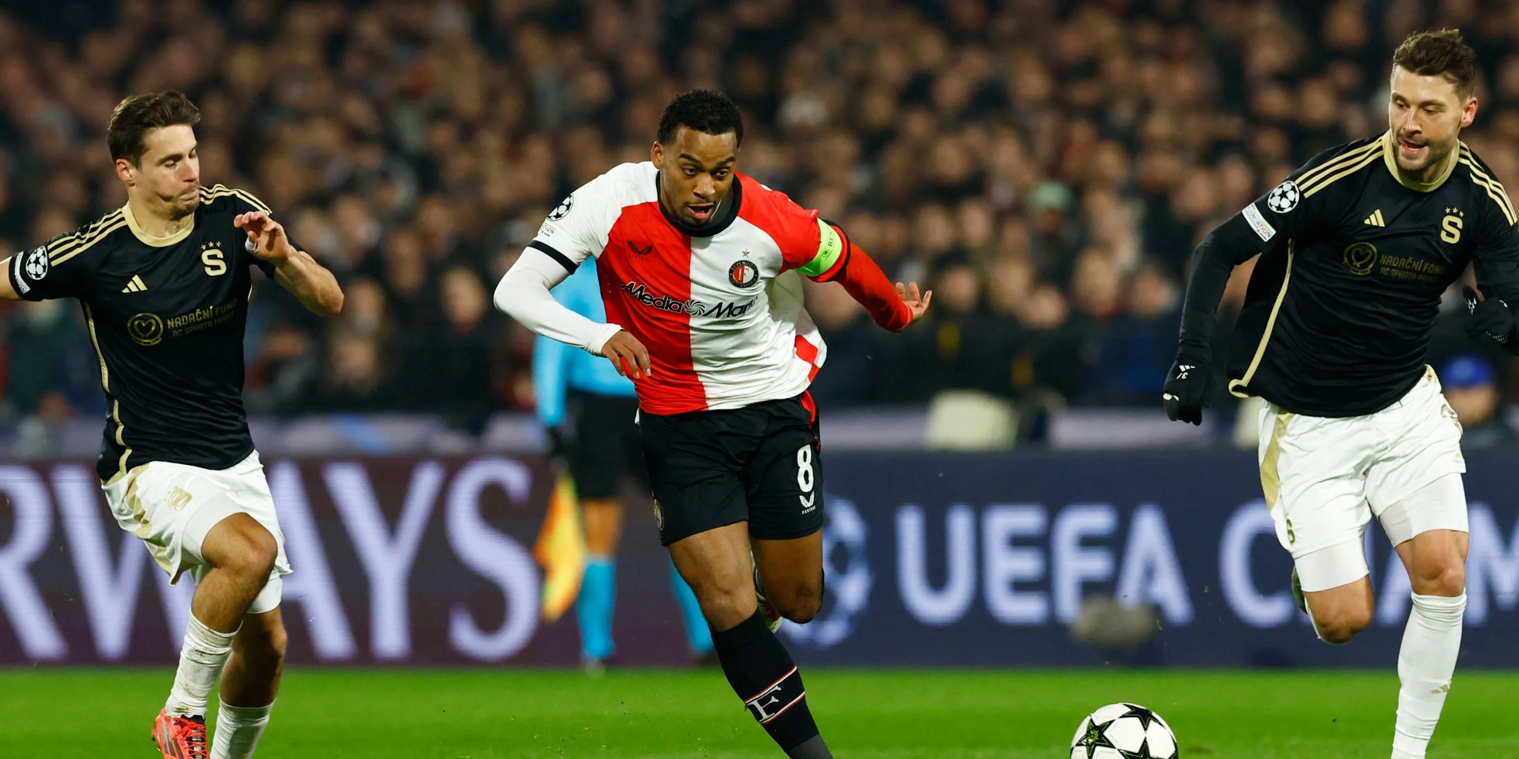 Quinten Timber, một mục tiêu khác được liên hệ với Tottenham