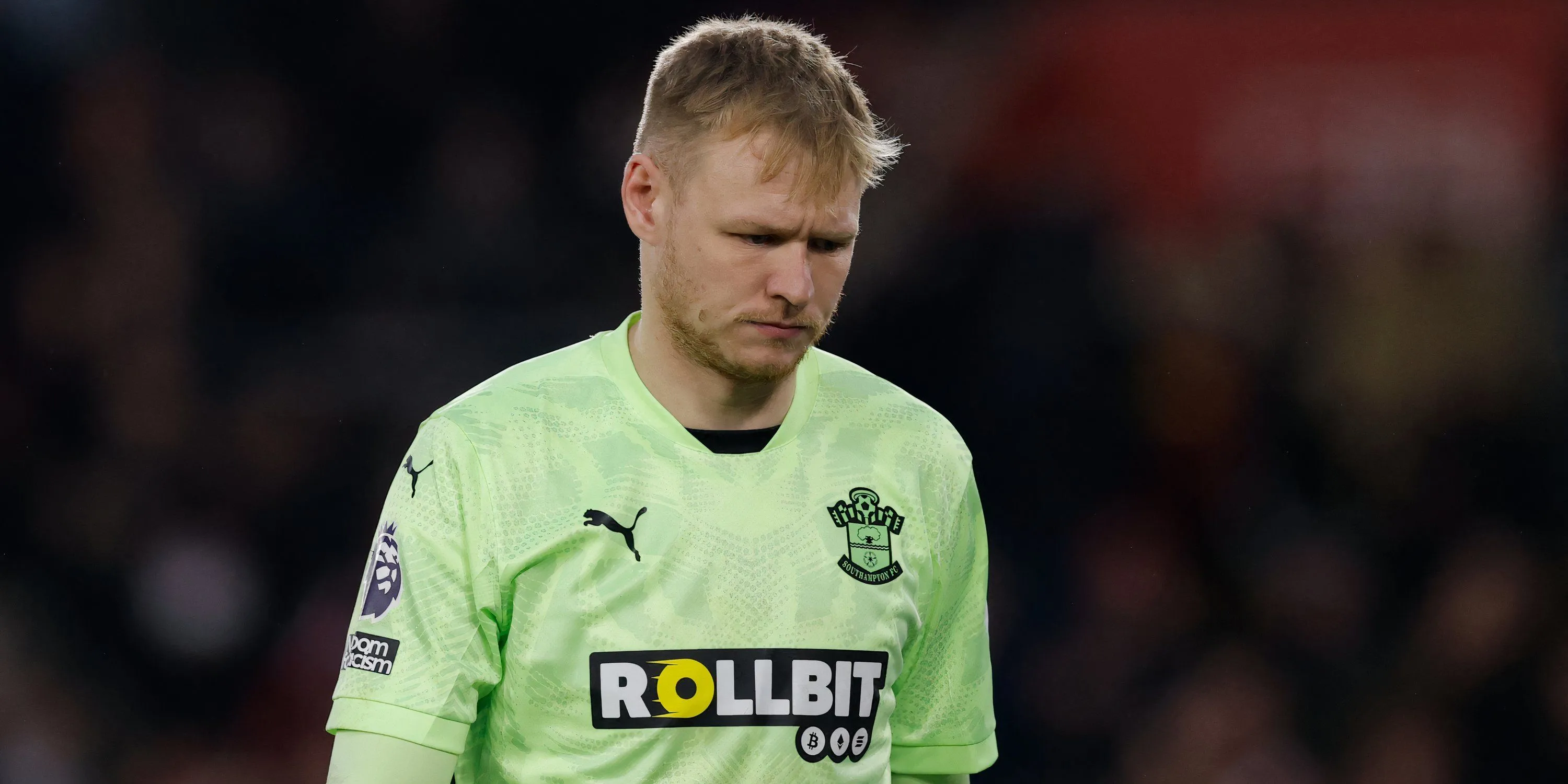 Thủ môn Aaron Ramsdale trong màu áo câu lạc bộ Southampton