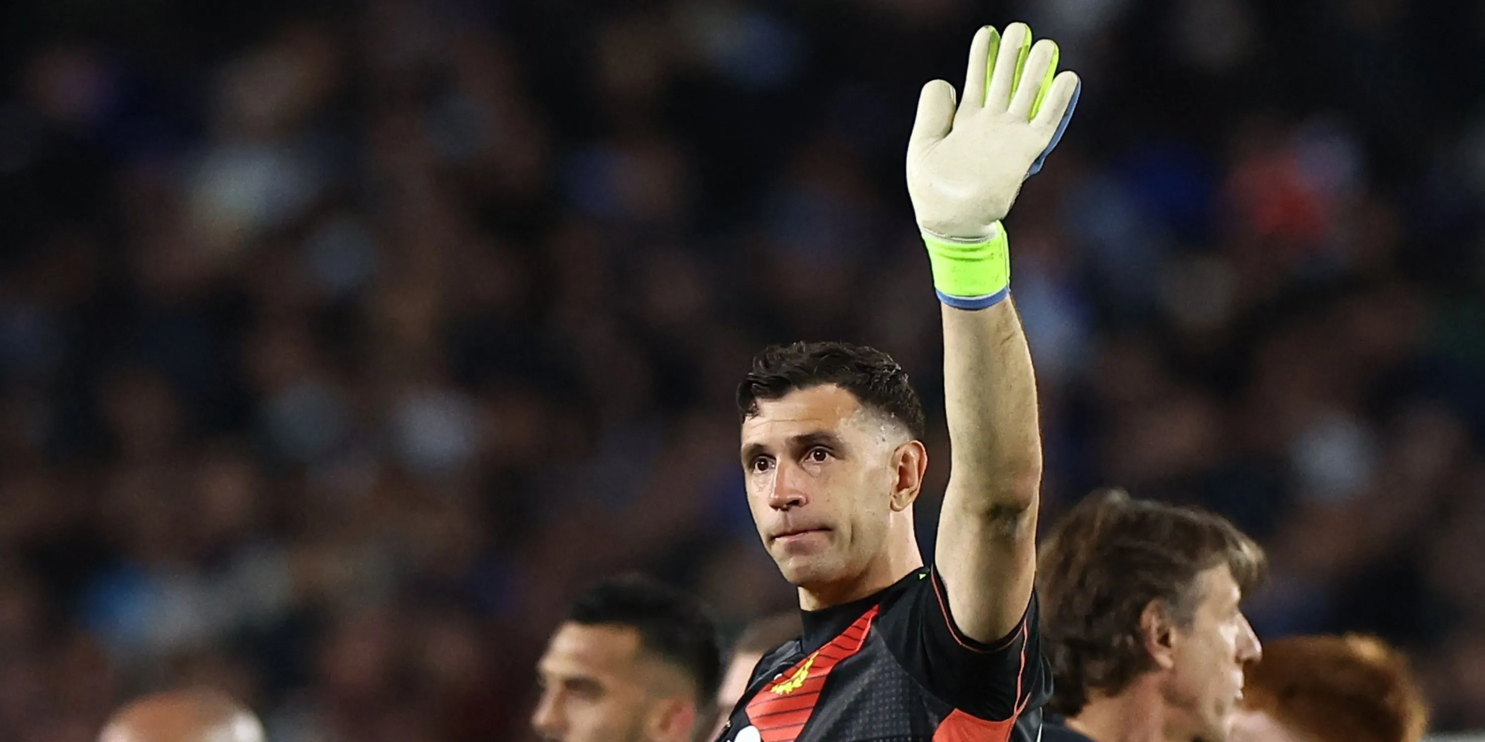 Thủ môn Emi Martinez của Aston Villa trong trận đấu vòng loại World Cup, mục tiêu tiềm năng của Manchester United.