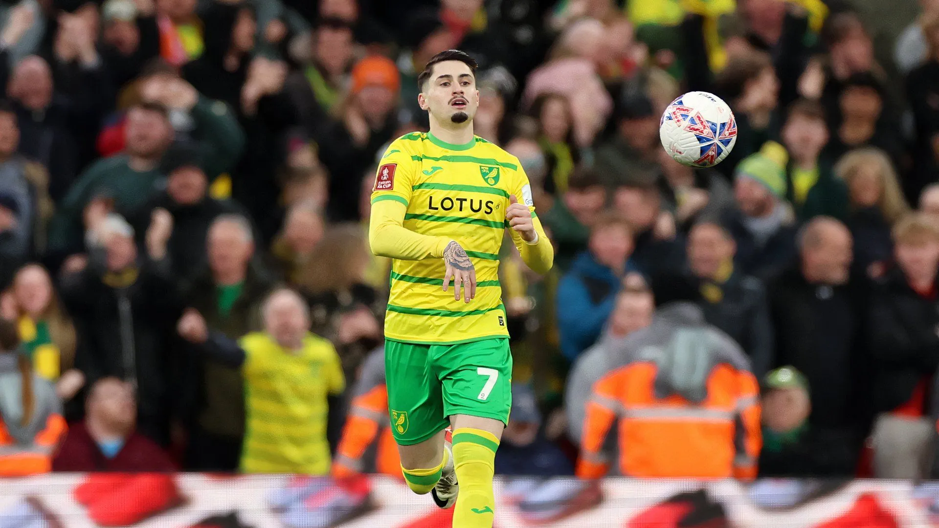 Borja Sainz trong màu áo Norwich City, người đã chuyển đến FC Porto.