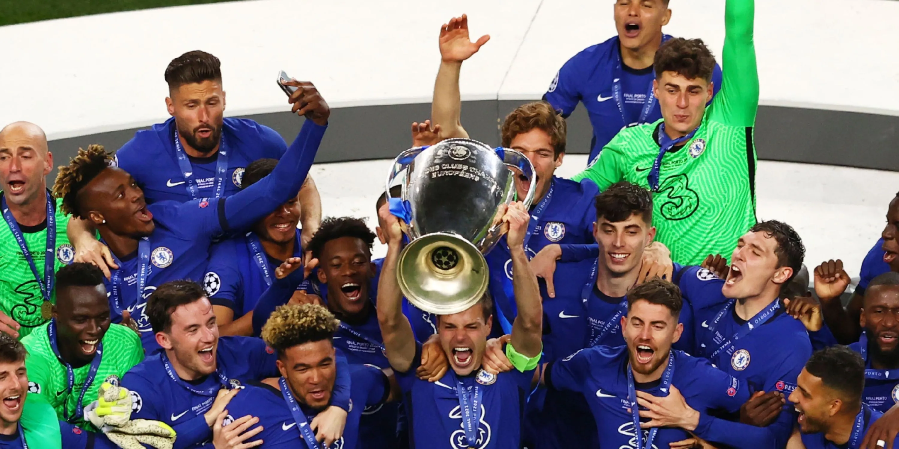 Hình ảnh các cầu thủ Chelsea ăn mừng chức vô địch Champions League 2021