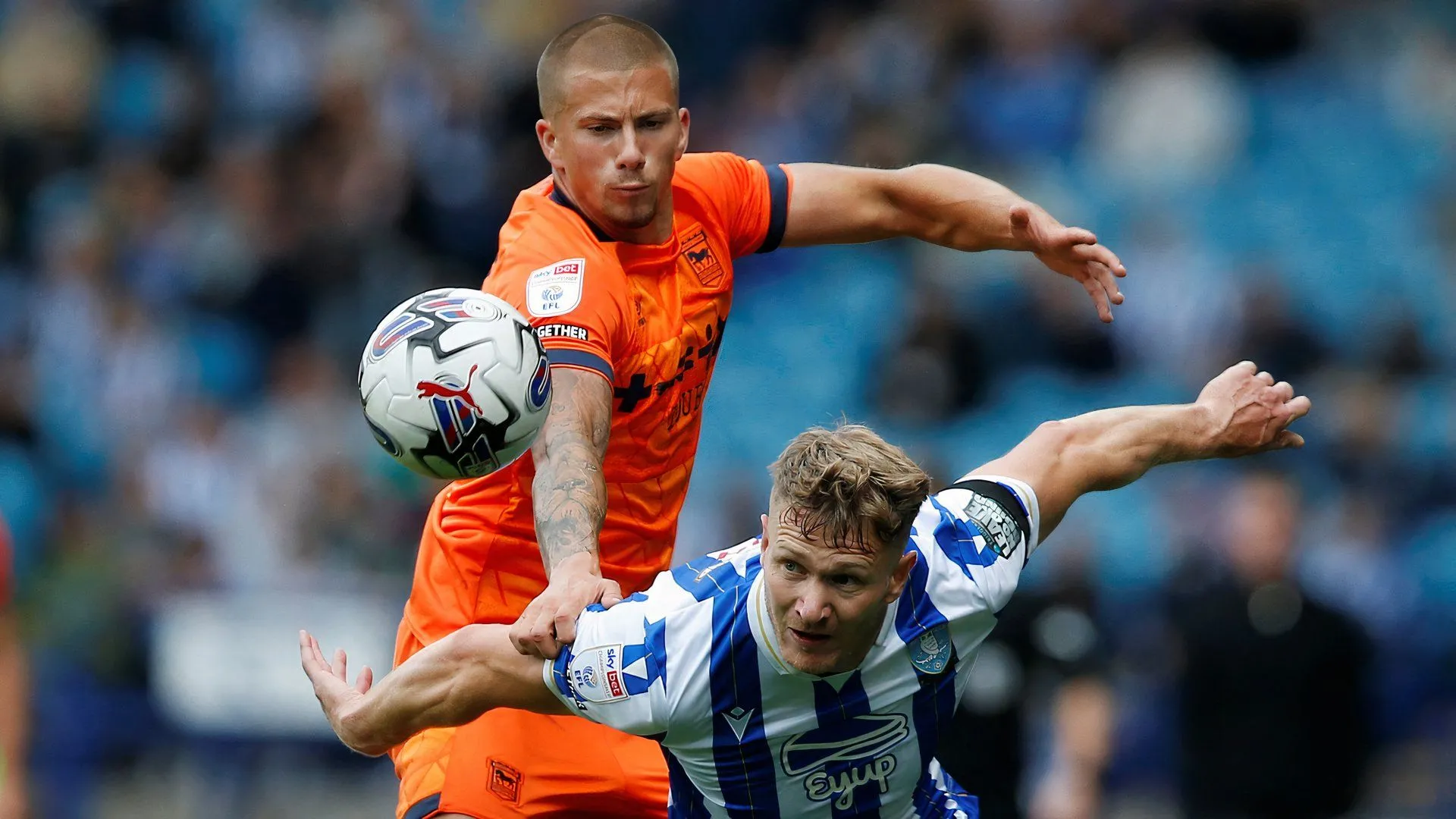 Tiền đạo Michael Smith của Sheffield Wednesday, mục tiêu của Preston North End