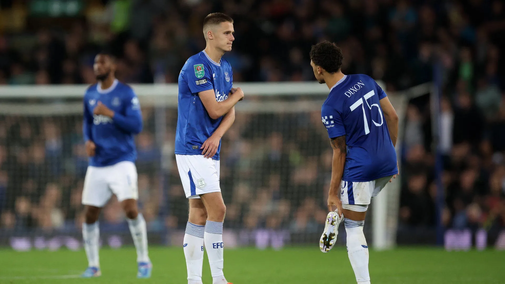 Tiền vệ trẻ Harrison Armstrong của Everton, ngôi sao đang đứng trước quyết định quan trọng về tương lai sự nghiệp.