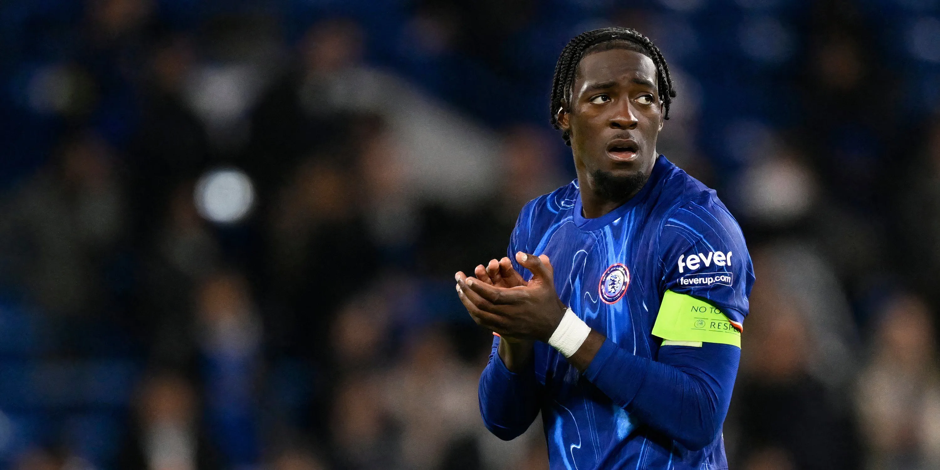 Trung vệ Axel Disasi trong trận đấu giữa Chelsea và Newcastle