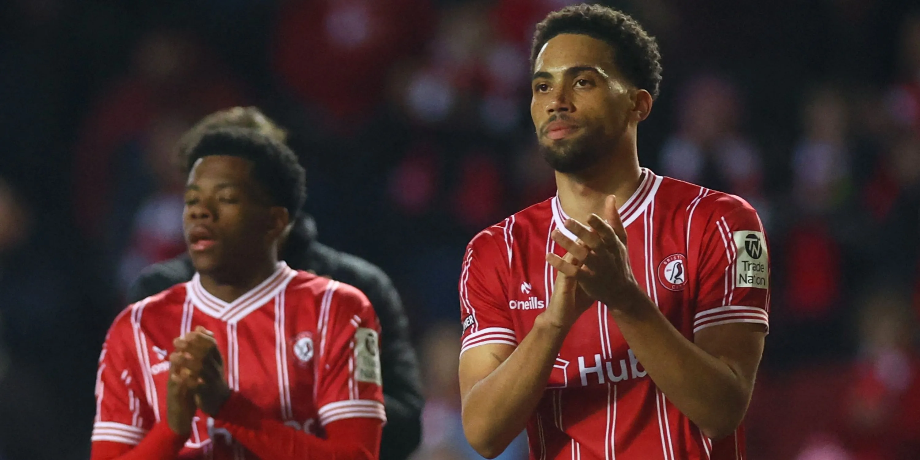 Zak Vyner trong màu áo Bristol City tại giải Championship