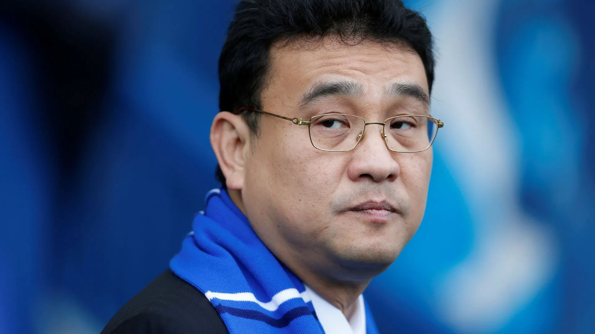 Chủ tịch Dejphon Chansiri của Sheffield Wednesday, người đang đối mặt với nhiều áp lực từ người hâm mộ và các vấn đề tài chính của câu lạc bộ