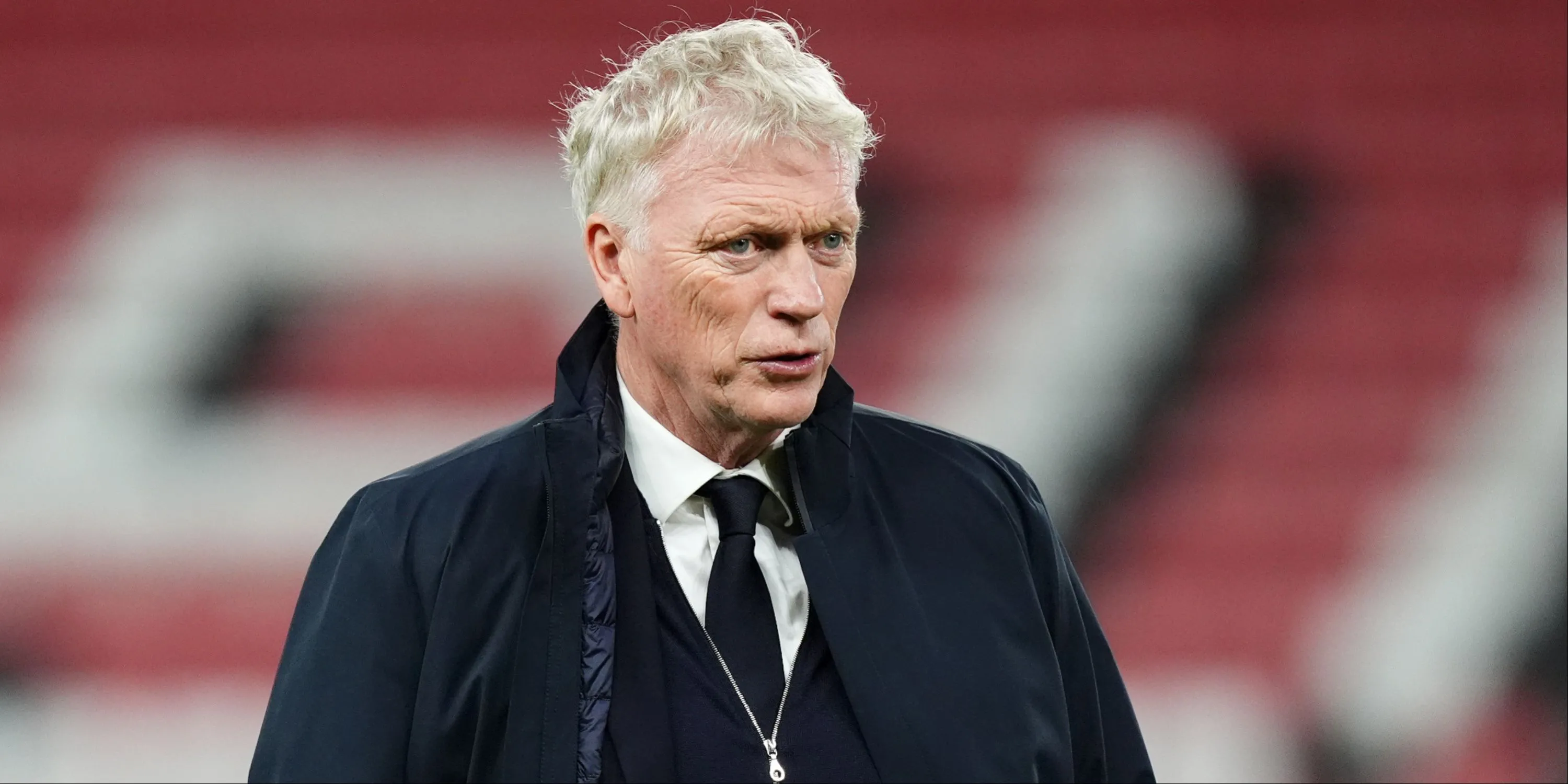 David Moyes bên đường chỉ đạo, nhưng các quyết định chiến thuật lại gây tranh cãi