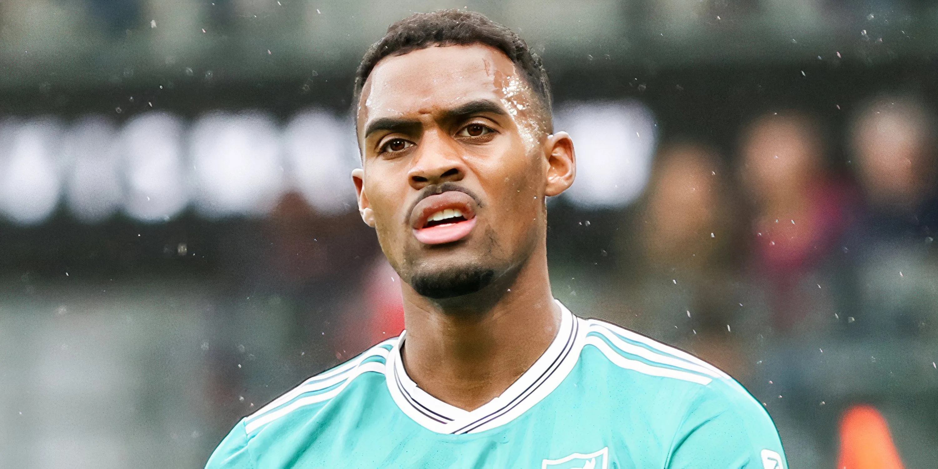 Tiền vệ Ryan Gravenberch trong tình trạng sẵn sàng cho trận Champions League